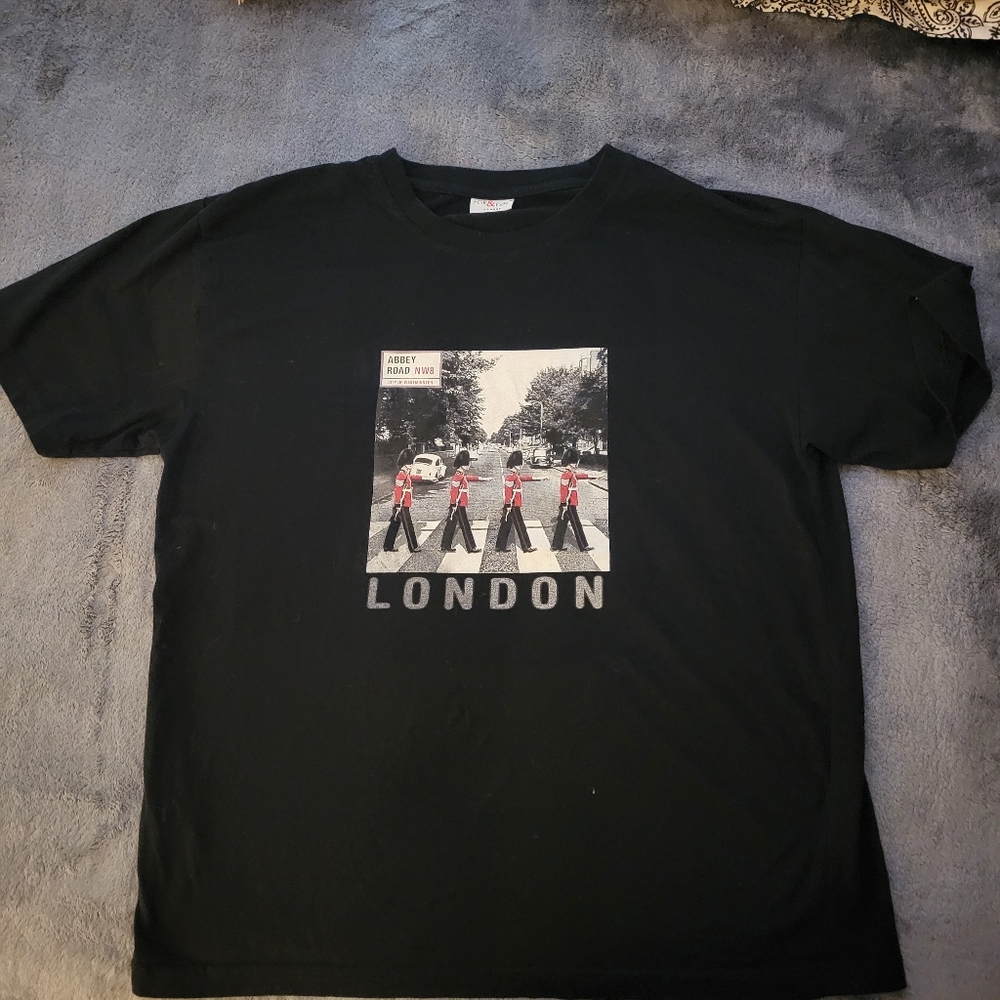Mens Black XL T-Shirt Crest of London Abbey Rd Queens Guard - Picture 2 of 9